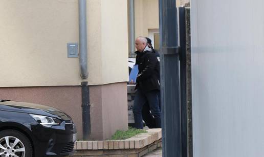 FOTO Pogledajte kako policija privodi gradona&ccaron;elnika Grgi&cacute;a u prostorije USKOK-a u Osijeku