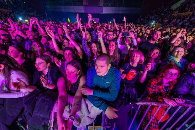 Osijek : Koncert Prljavog kazališta u SD Gradski vrt