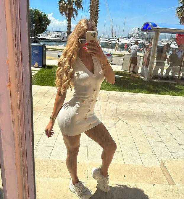 FOTO Kakve fotke! Pogledajte zavidnu liniju Lare - naše domaće fitness influencerice