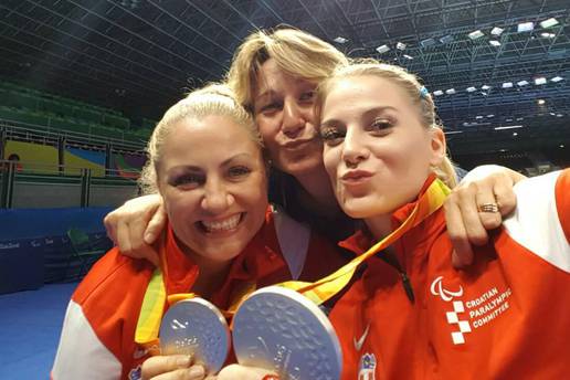 Nova hrvatska medalja na POI! Anđela i Helena su u polufinalu