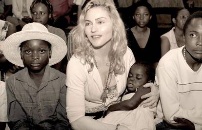 Madonna: U Malaviju se ne mogu brinuti za Mercy (4)