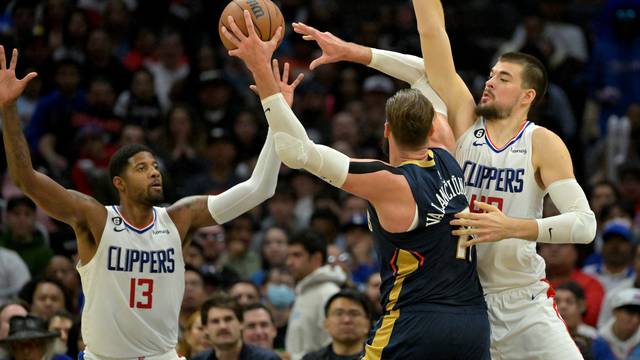 NBA: New Orleans Pelicans at Los Angeles Clippers