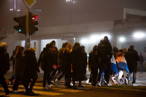 Zagreb: Gužva oko Arena zbog Thompsonovog koncerta