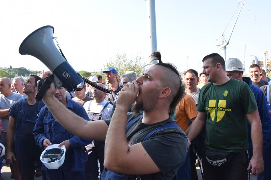 Drama u Puli: 'Neka se Vlada odluči. Radnicima je dosta igre'