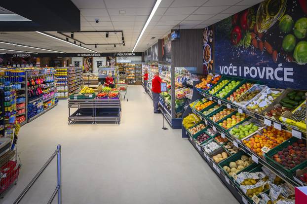 Obrovac, 26.06.2025 - Novi prodajni centar Tommy T-372