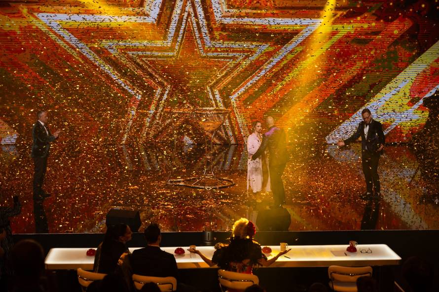 U finale 'Supertalenta' prošle su Ukrajinka Karyna, Emina i Ena