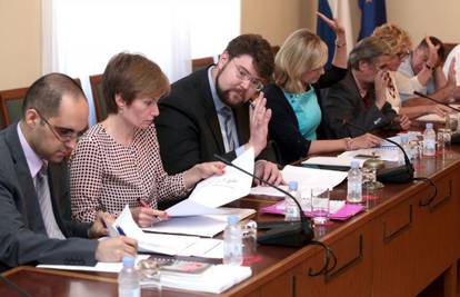 Odbor za Ustav šalje na ocjenu ustavnosti referendum o ćirilici