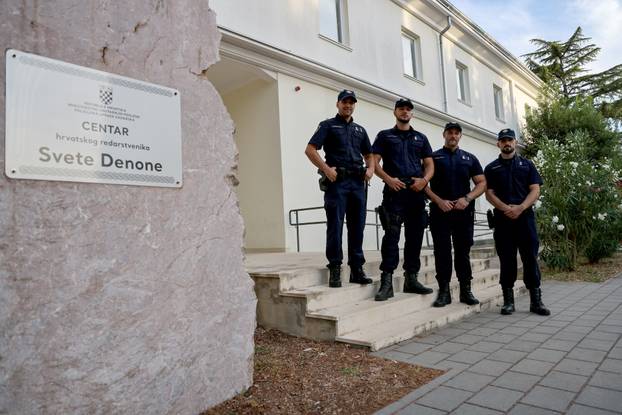 Zadar: Policajci koji su spasili obitelj iz požara