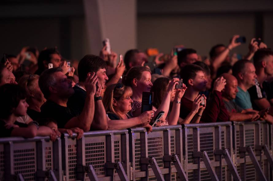 Alphaville napunio Zagrebački velesajam: Bezvremenski hitovi našli su put do svih generacija