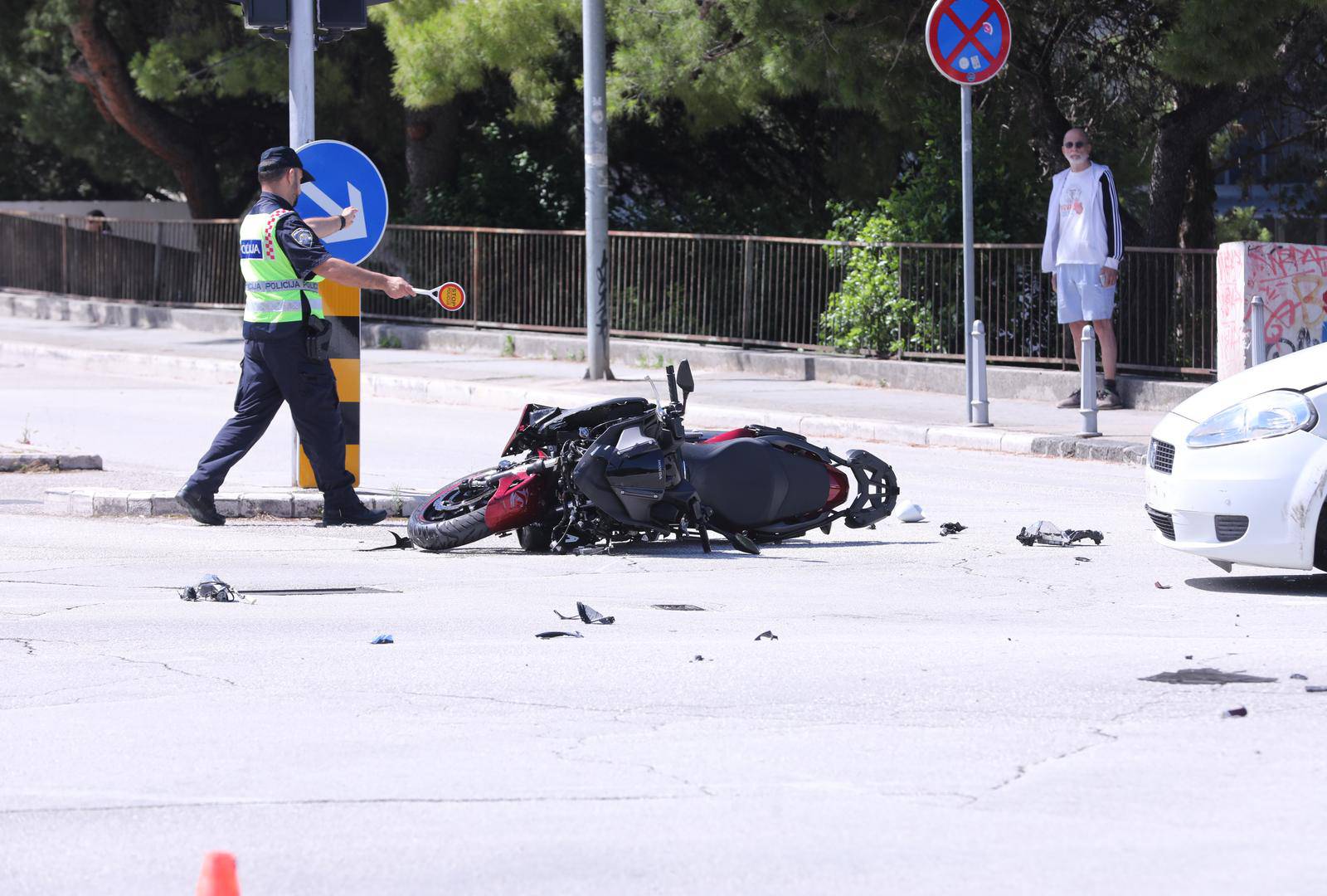 Split: Policijski očevid nakon sudara automobila i motocikla