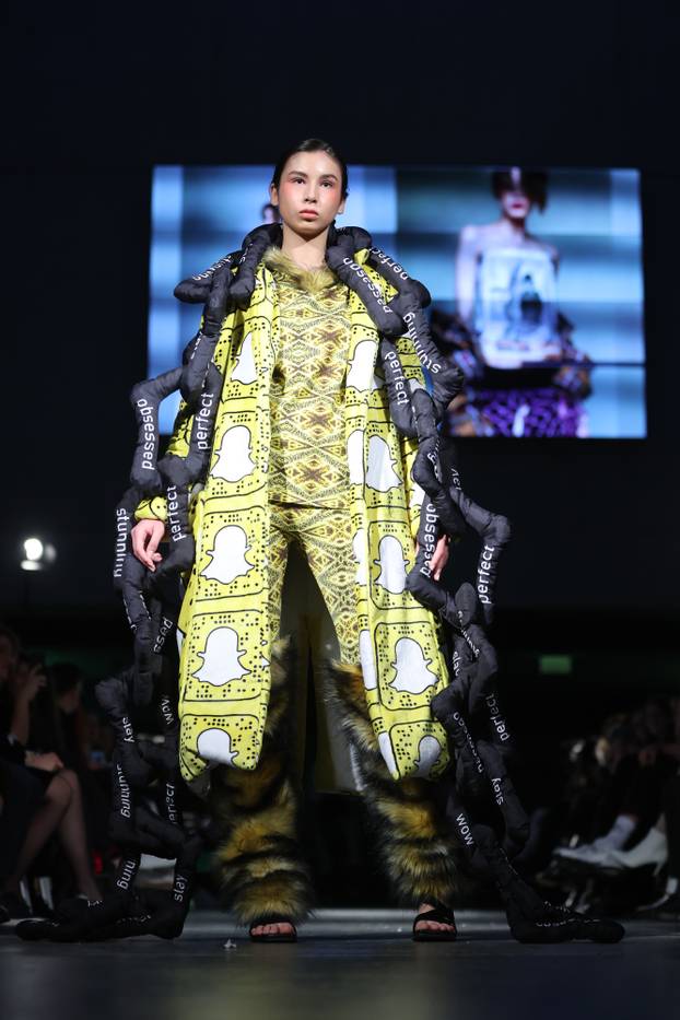 DIPMOD_10 - modna revija diplomskih kolekcija studenata Sveučilišta u Zagrebu Tekstilno-tehnološkog fakulteta