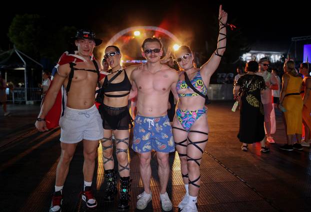 Split: Okupljanje prije početka druge večeri Ultra Europe Festivala