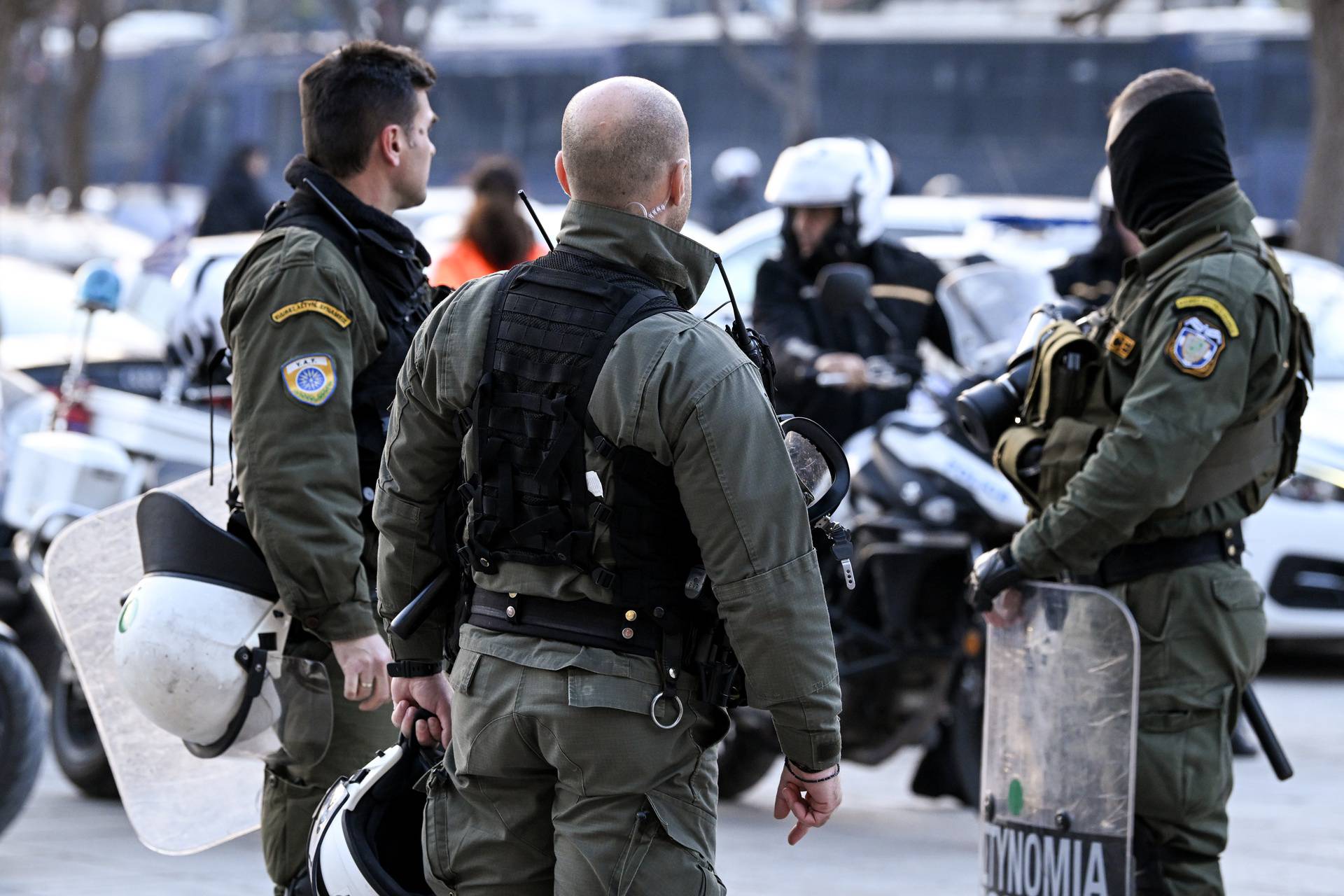 Solun: Policija ispred stadiona uoči početka utakmice PAOK i Dinamo u 1/8 finala UEFA Konferencijske lige