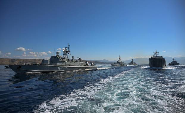 Split: Vježba Hrvatske ratne mornarice za vojni mimoplov