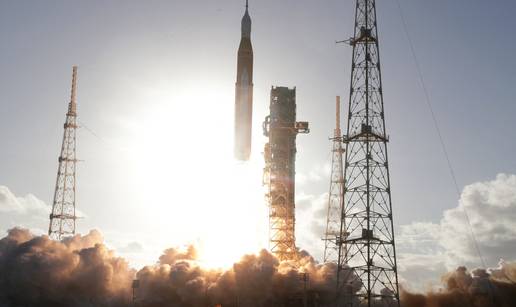 FOTO  Evo kako je izgledalo povijesno lansiranje rakete na Mjesec nakon &ccaron;ak 53 godine!