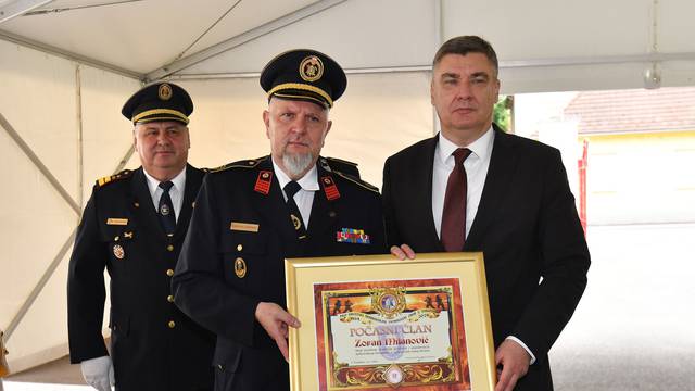 Predsjednik Zoran Milanović u posjetu dobrovoljnom vatrogasnom društvu Varaždin