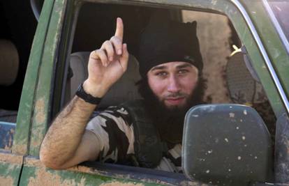 ISIL zabranio uske traperice, pušenje i glazbu na mobitelu