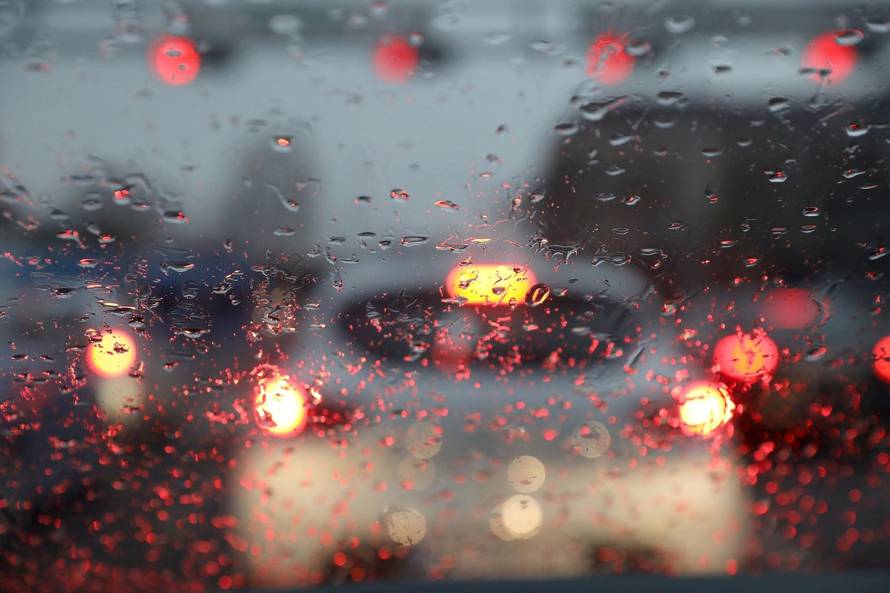 Vraćaju se hladnoća, kiša i jaka bura, a ponegdje će biti i mraza