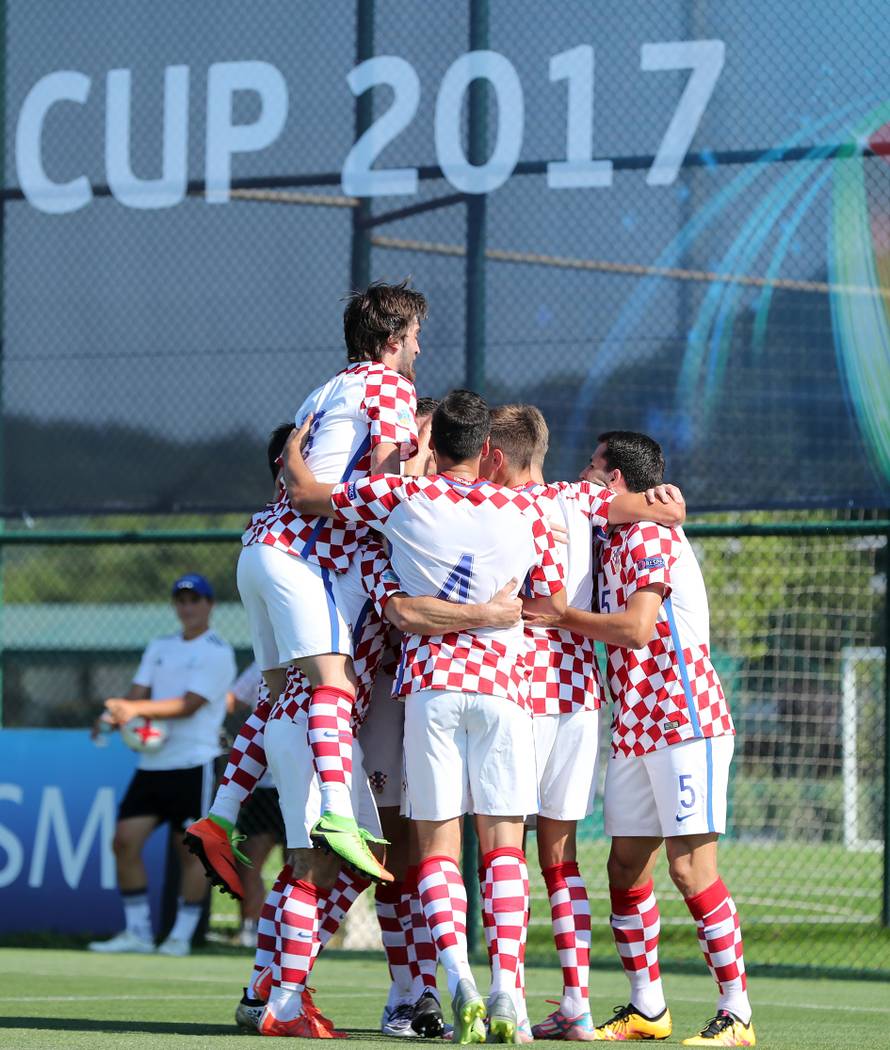 Prvi naslov: Hrvatski amateri najbolji su nogometaši Europe!