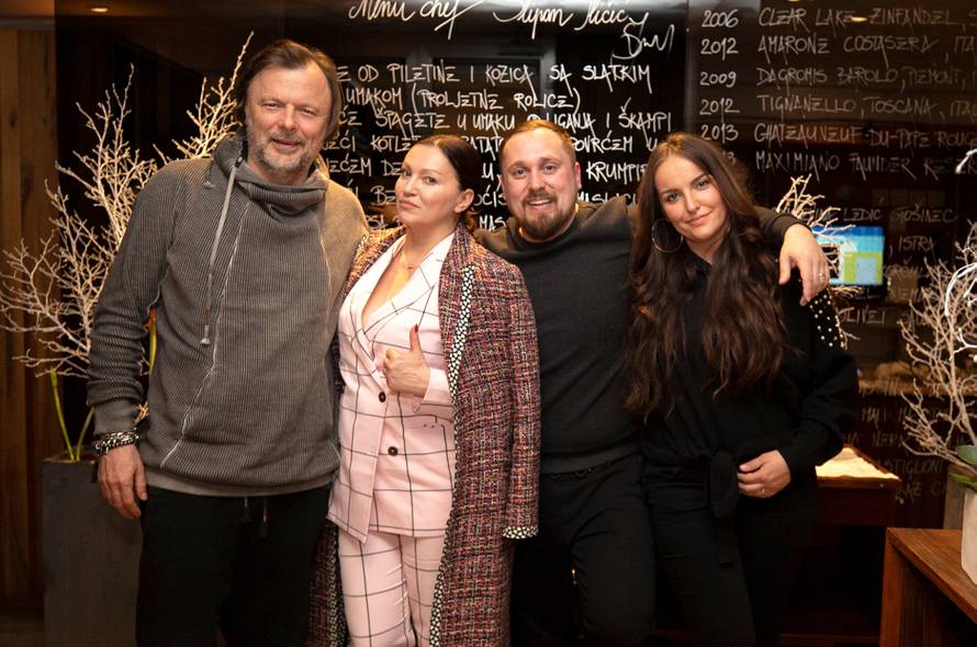 Nered je uspio nagovoriti Ninu Badrić da proba žabe i jegulje...