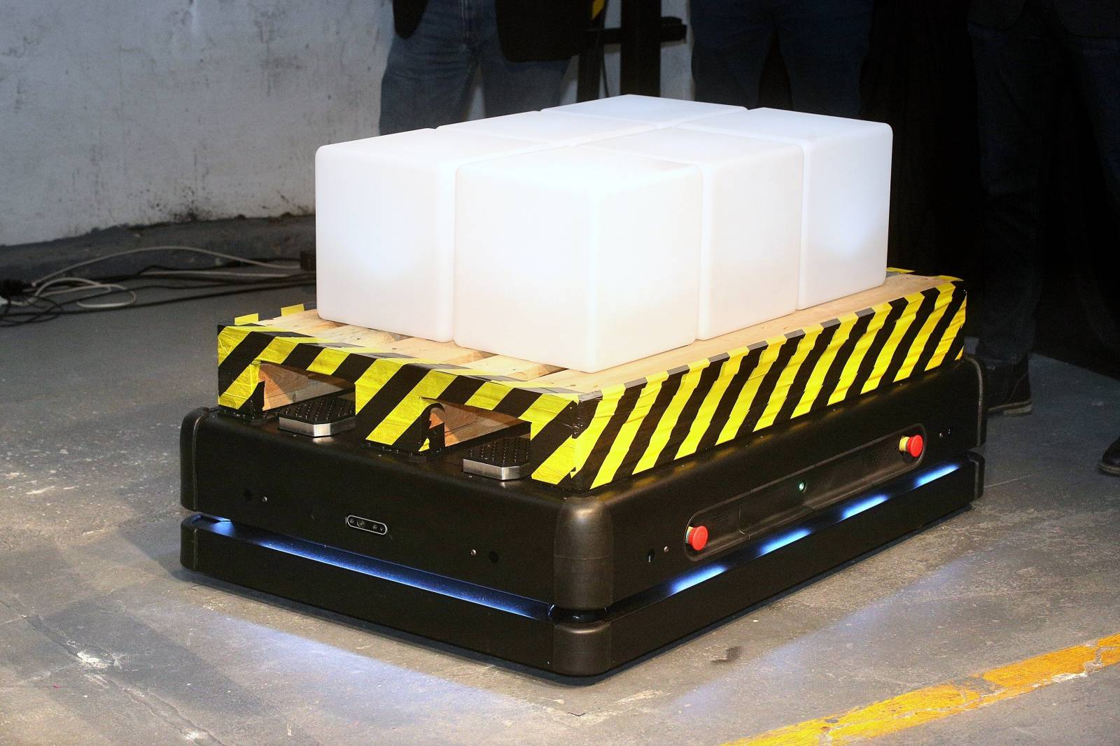 Zagreb: OsjeÄki startup Gideon Brothers predstavili prvog hrvatskog industrijskog robota