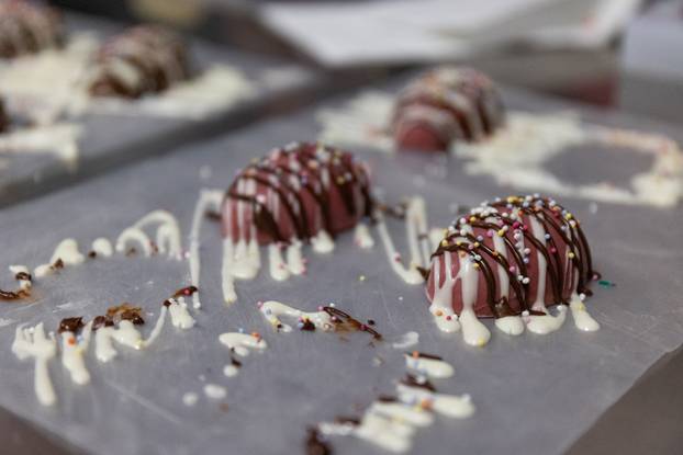 Đakovo: Radionica ukrašavanja uskrsnih jaja voskom u kući Reichsman