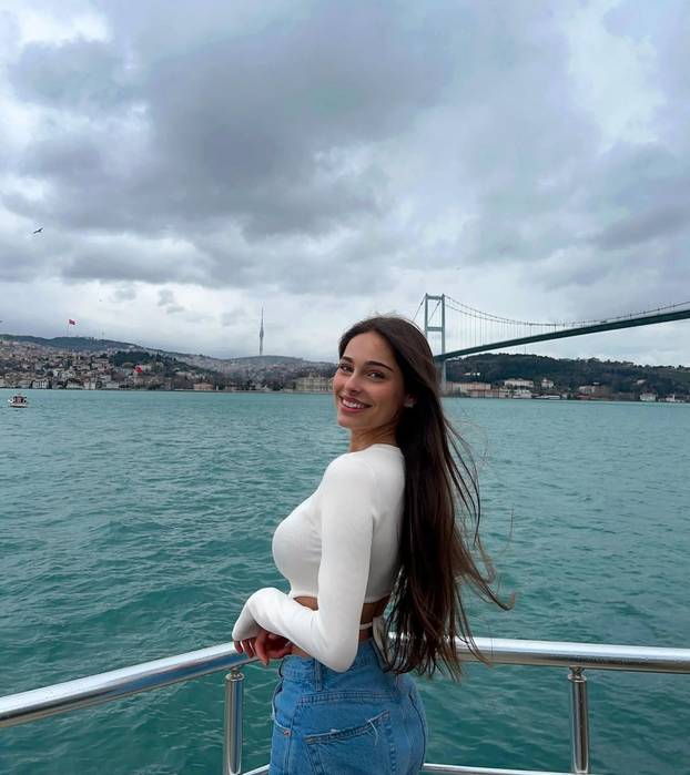 FOTO Julia je osvojila srce hit dinamovca. Godinama su skupa