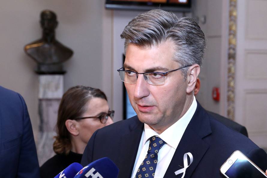 Zagreb: PlenkoviÄ se obratio medijima nakon rasprave o proraÄunu RH za 2019.