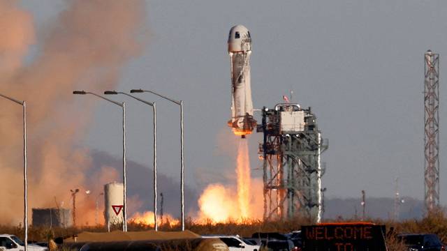 FILE PHOTO: Blue Origin New Shepard rocket lifts off from Launch Site One in West Texas
