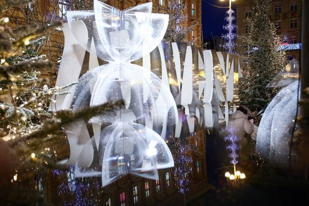 Zagreb: Zagrebački Advent na Trgu bana Jelačića