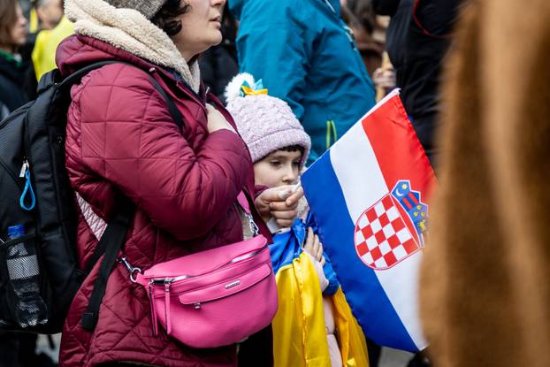 Zagreb: Skup podrške Ukrajini i ukrajinskom narodu na Trgu bana Josipa Jelačića