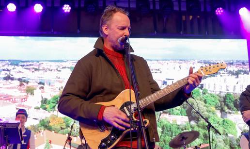 VIDEO Sigurdsson zasvirao na do&ccaron;eku u Zadru! 'Lak&scaron;e je uzeti broncu nego ovdje prona&cacute;i stan'