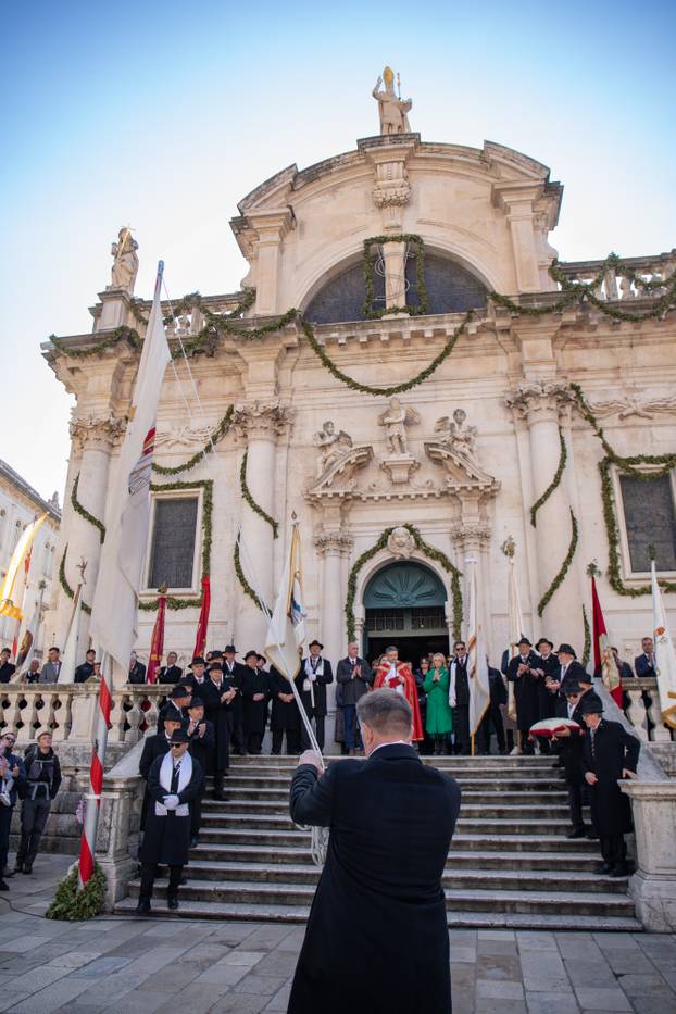 Dubrovnik: Spuštanjem barjaka sv. Vlaha i podizanjem državne zastave te misnim slavljem završila je ovogodišnja Festa svetog Vlaha