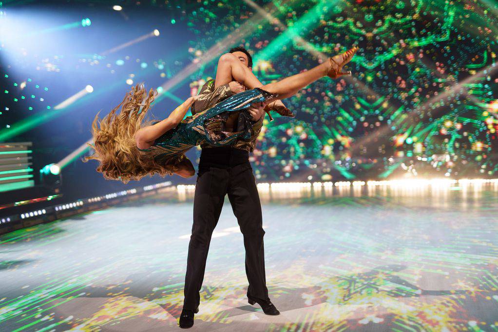 Valentina Walme na plesnom podiju uspjela je promijeniti boju haljine i oduševila publiku