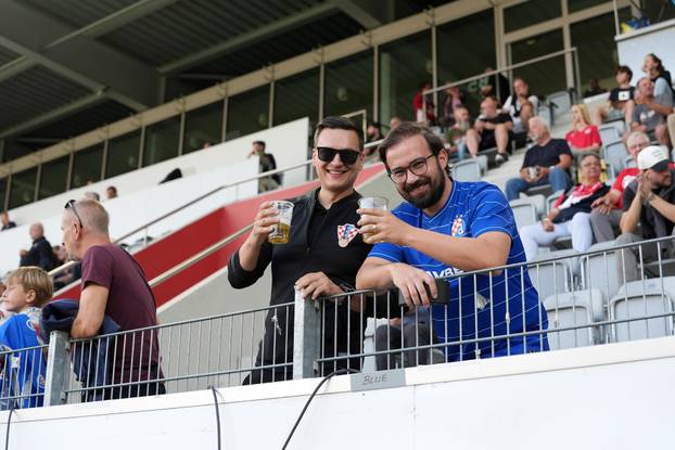 Thun: Zagrijavanje igrača prije početka utakmice FC Thun - GNK Dinamo