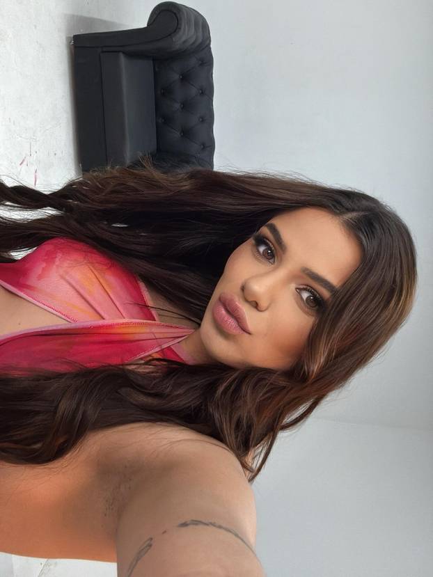 FOTO Najljepša odbojkašica svijeta postaje mama! Skidala se Playboyu, odbila i Neymara