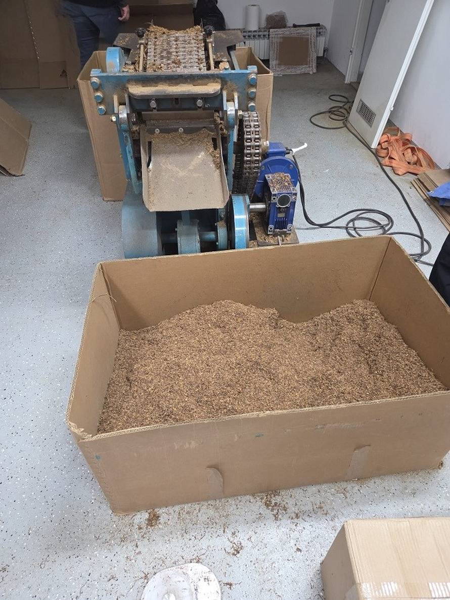 FOTO 'Pala' je velika duhanska mreža! Zaplijenili 2,2 milijuna cigareta i skoro 9 tona duhana