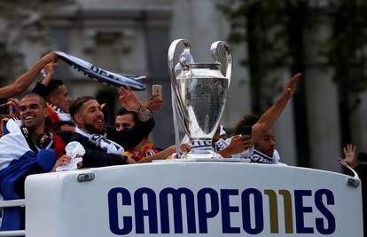 Trofej stigao u Madrid! Mateo, Luka i Bale zajedno zapjevali