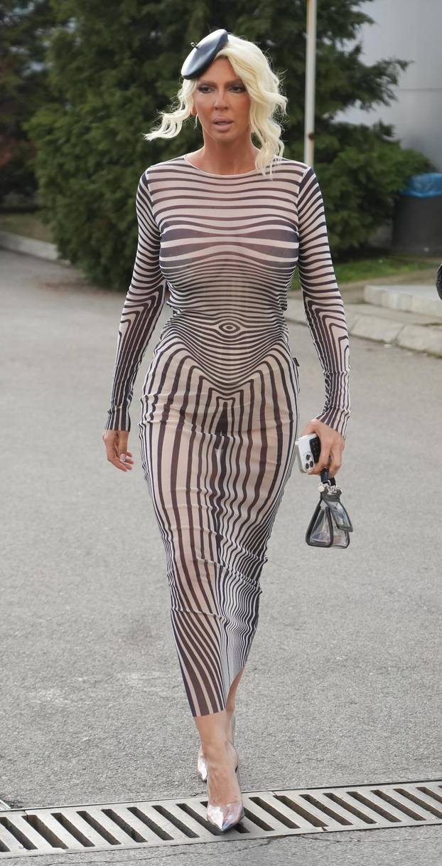 Beograd: Jelena Kareluša dolazi na snimanje emisije "Pinkove zvezde"