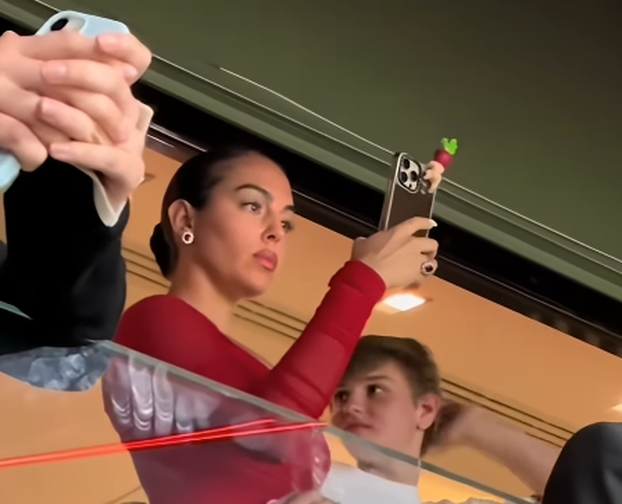 FOTO Smrknuto lice Georgine na Ronaldovoj utakmici: Očekivala je proslavu, a nastala je drama