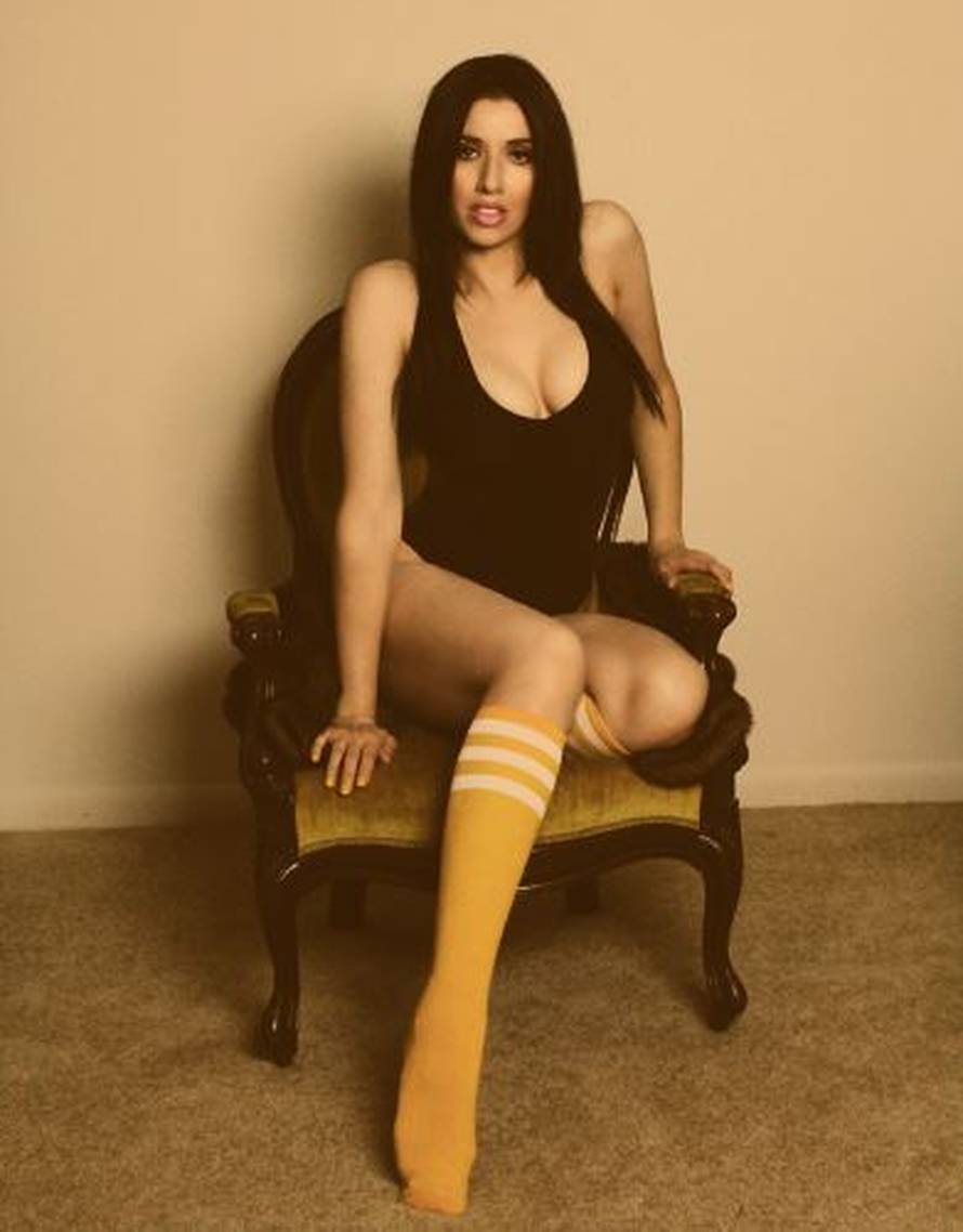 'Imala sam 16 kad me poljubio. Fetiš mu je bio gledati me dok sam imala odnose s drugima...'