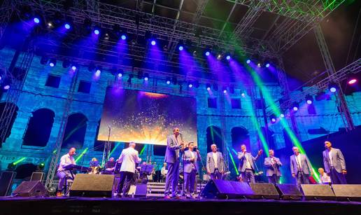 Pulska Arena u znaku najvećih klapskih hitova: Tomislav Bralić i Intrade proslavili 40 godina...