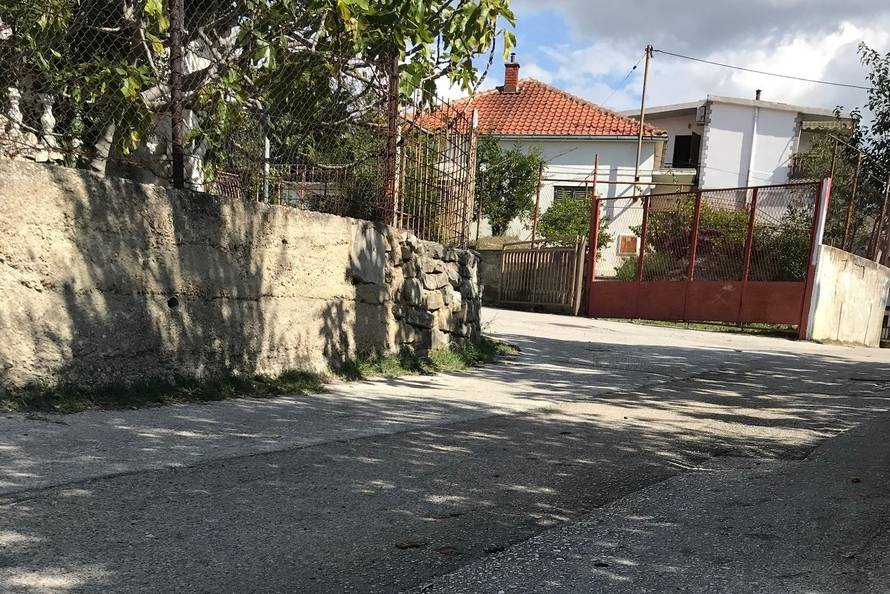 Susjedi su čuli kako muškarac viče 'upomoć', a onda je pao...