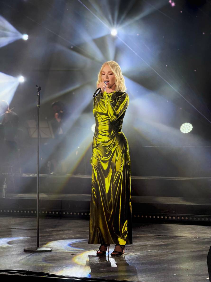 Jelena Rozga nakon trijumfa u Beogradu: 'Nije dobro. Zadnji nalazi su mi baš katastrofa...'