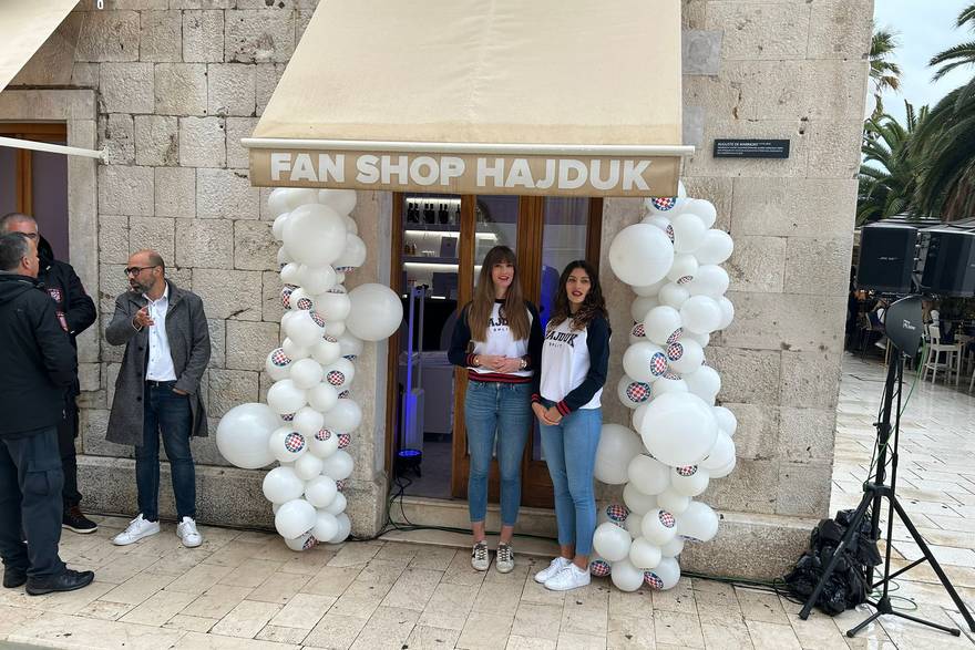 Hajduk otvorio fan shop na Rivi