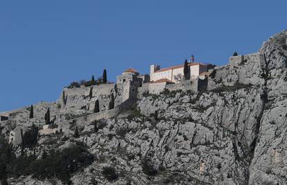 'Rekordnih 100.000 ljudi moglo bi obići tvrđavu Klis  u 2018.'