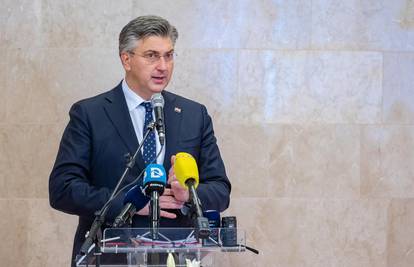 Plenković osudio priznanje dvije regije i poručio: 'Zajedno s EU smo solidarni s Ukrajincima'