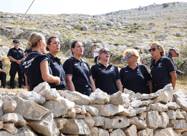 Šibenik:Na Kornatima obilježena 19. godišnjica tragedije u kojoj je poginulo 12 vatrogasaca