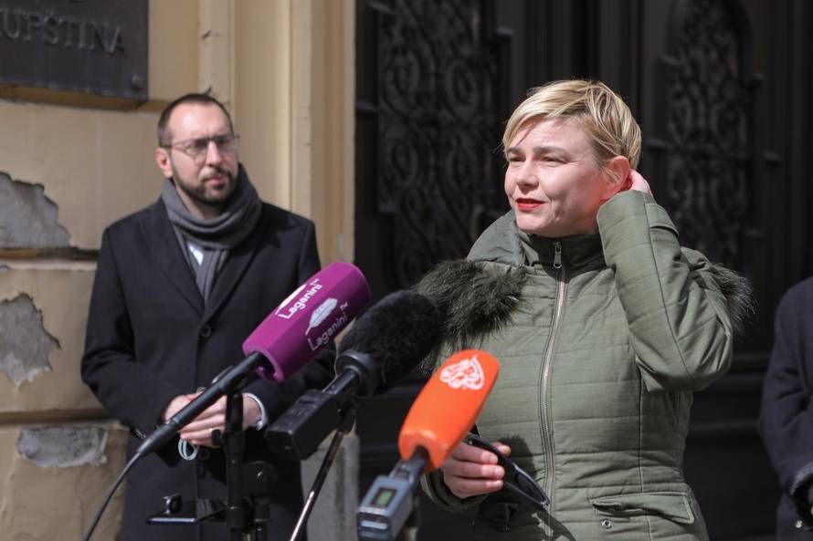 Tomašević o obnovi: 'Država i grad prespavali su zimski san'