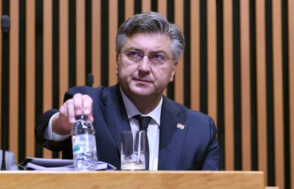 Plenković: Do kraja mandata prosječna plaća 1600 eura, a minimalna od Nove godine 970